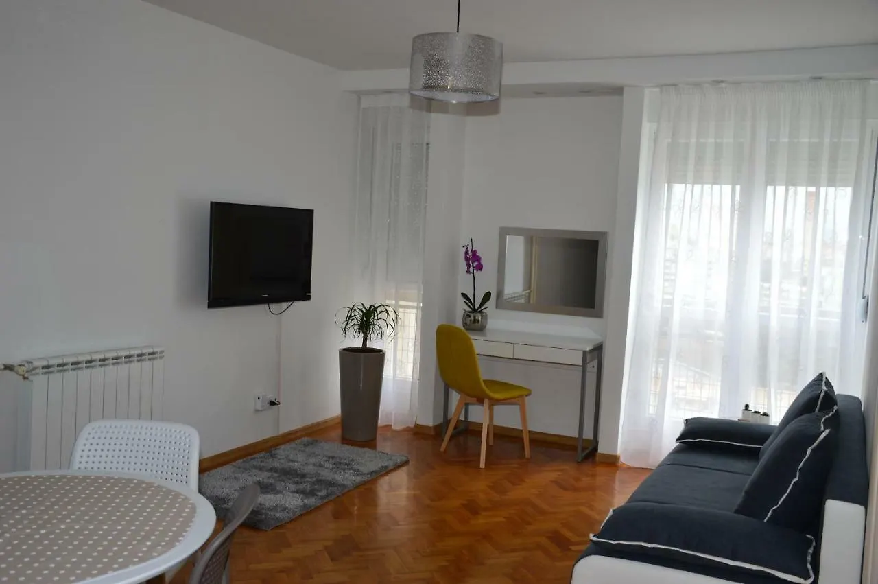 Apartments Papedoni Split